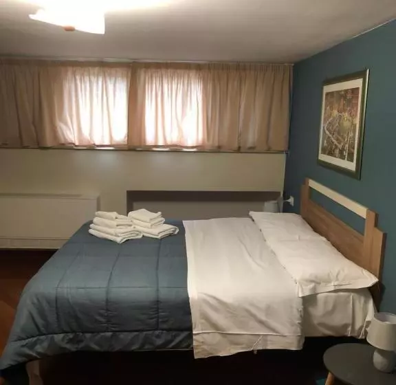 تختخواب و صبحانه La Dimora Degli Artisti