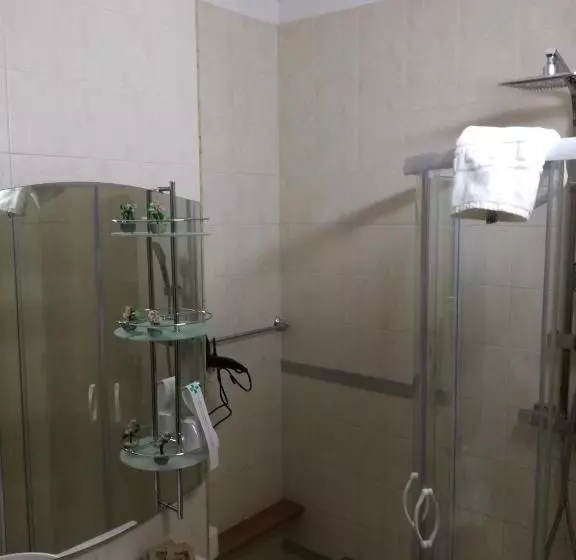 تختخواب و صبحانه La Dimora Degli Artisti