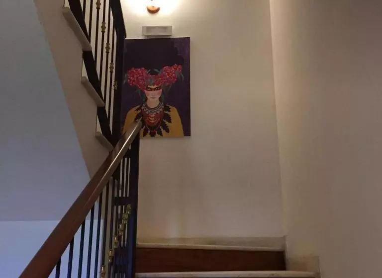 تختخواب و صبحانه La Dimora Degli Artisti