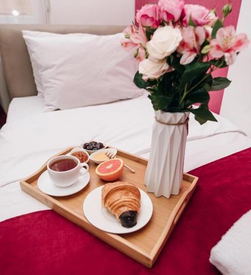 تختخواب و صبحانه Nuryan Hotel Yerevan