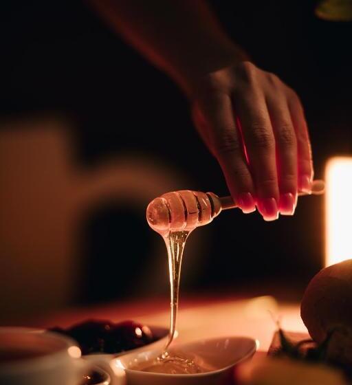 تختخواب و صبحانه Nuryan Hotel Yerevan