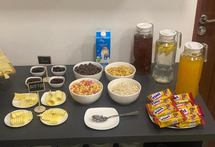 تختخواب و صبحانه Nuryan Hotel Yerevan