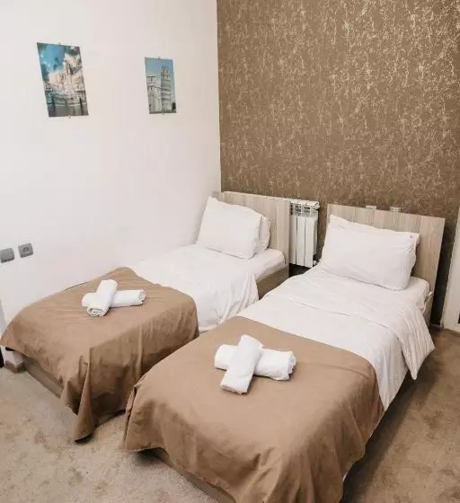 تختخواب و صبحانه Nuryan Hotel Yerevan