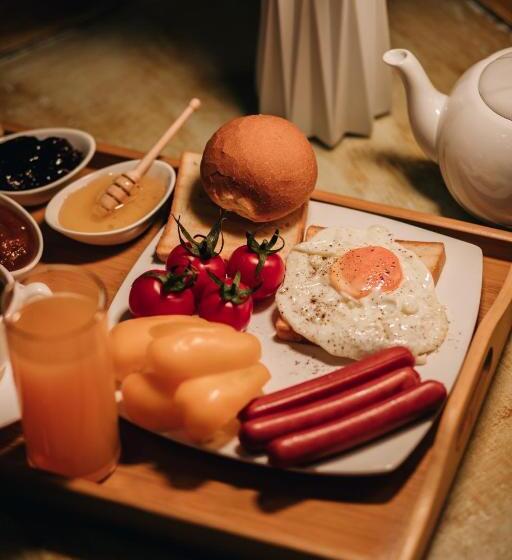 تختخواب و صبحانه Nuryan Hotel Yerevan