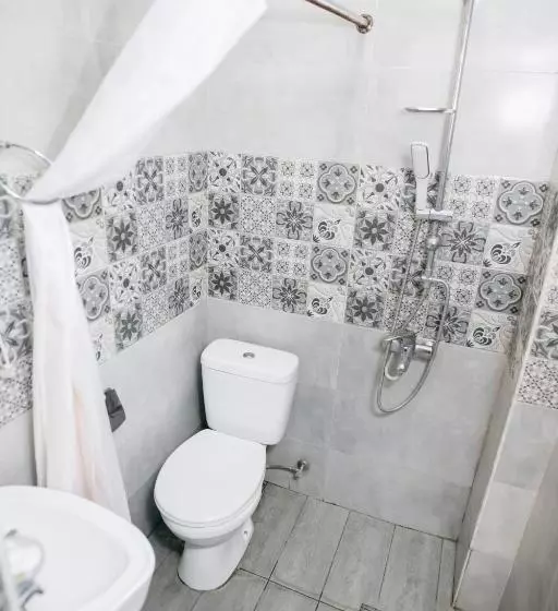 تختخواب و صبحانه Nuryan Hotel Yerevan