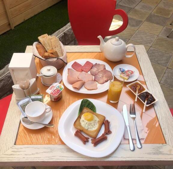 تختخواب و صبحانه Nuryan Hotel Yerevan