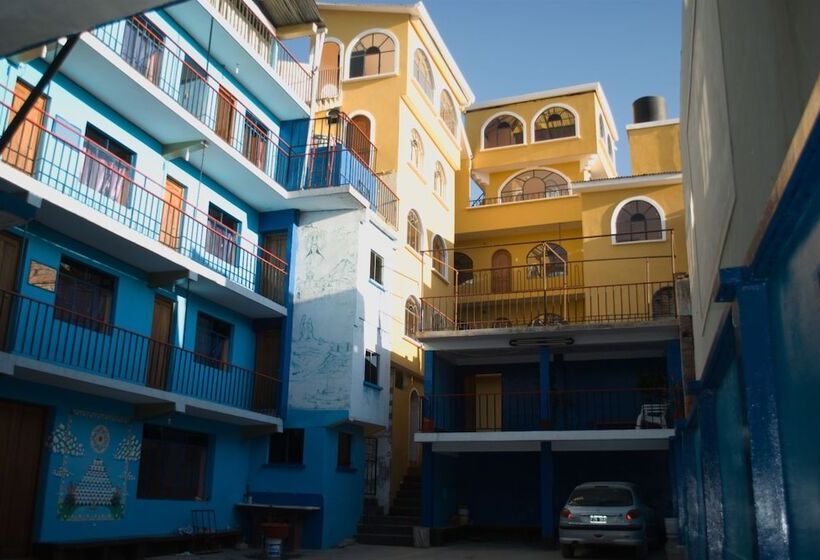 هاستل Hostal Florencia