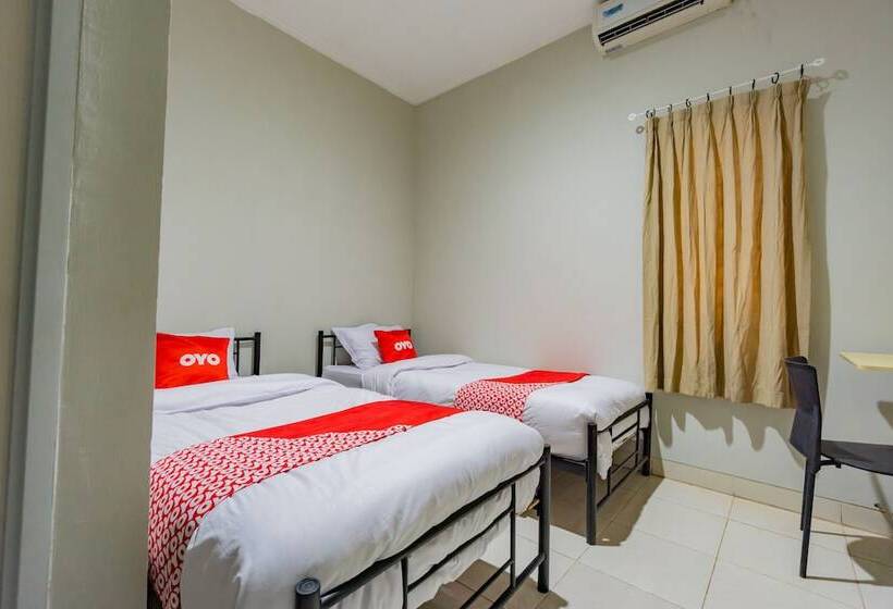 فندق Oyo 2416 Griya Otista Syariah