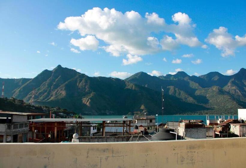 تختخواب و صبحانه Hostal Corazón De San Pedro