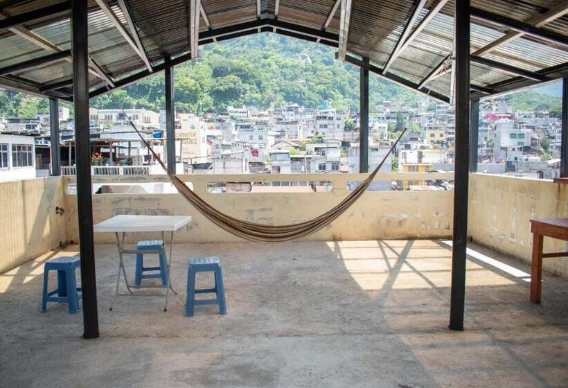 تختخواب و صبحانه Hostal Corazón De San Pedro