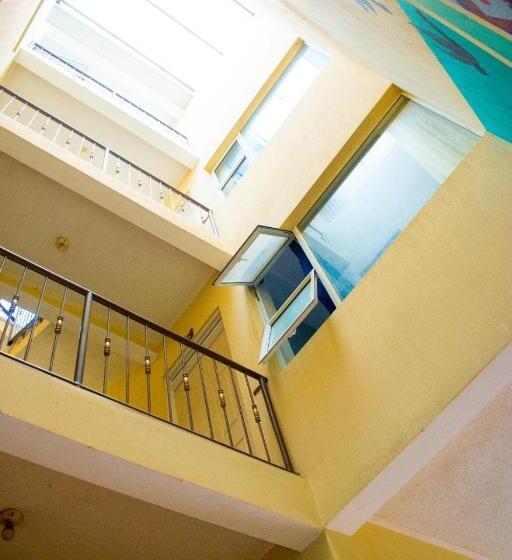 تختخواب و صبحانه Hostal Corazón De San Pedro