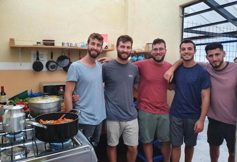 تختخواب و صبحانه Hostal Corazón De San Pedro