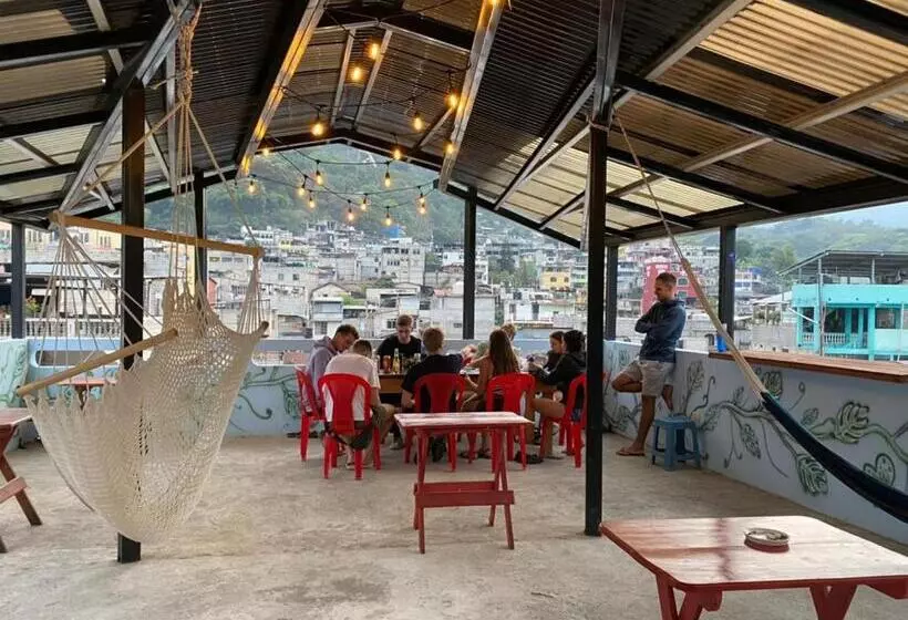 تختخواب و صبحانه Hostal Corazón De San Pedro