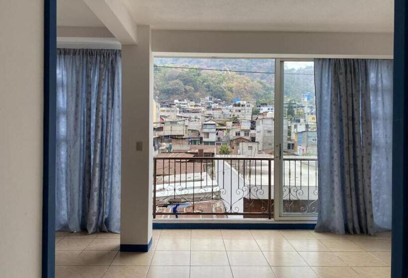 تختخواب و صبحانه Hostal Corazón De San Pedro