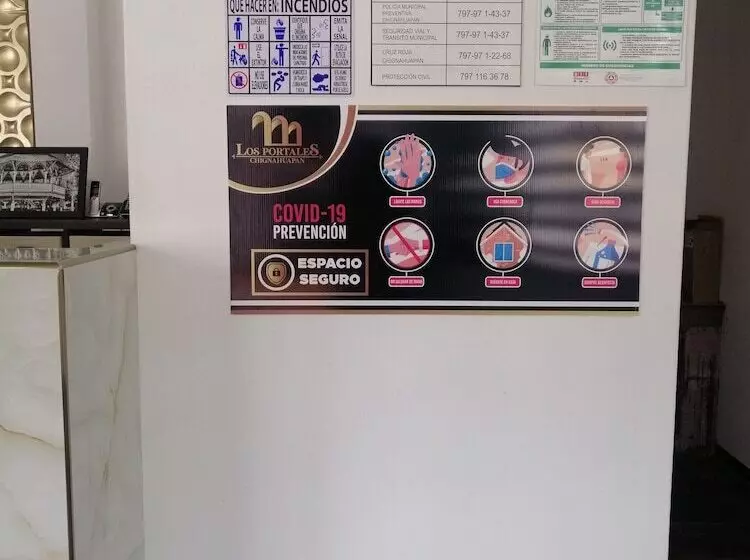 ホテル Los Portales Chignahuapan