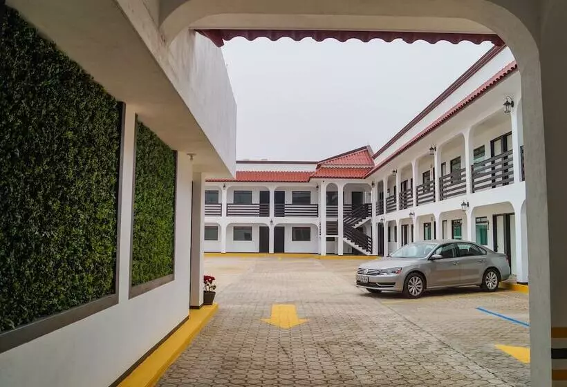 ホテル Los Portales Chignahuapan