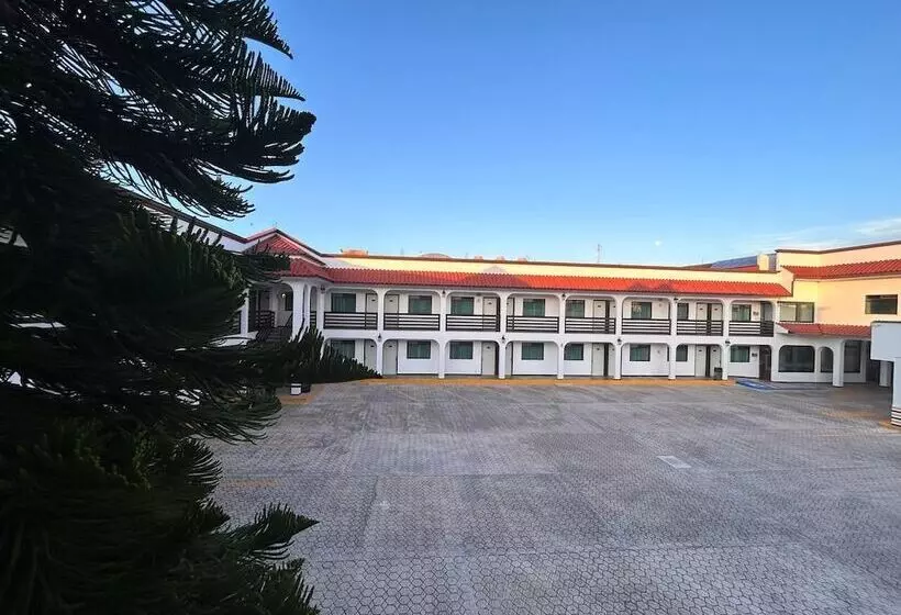 ホテル Los Portales Chignahuapan