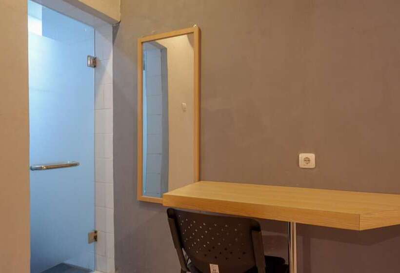 بنسيون Reddoorz Syariah @ Jalan Sultan Agung Tegal