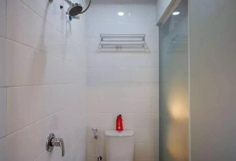 Majatalo Reddoorz Syariah @ Jalan Sultan Agung Tegal