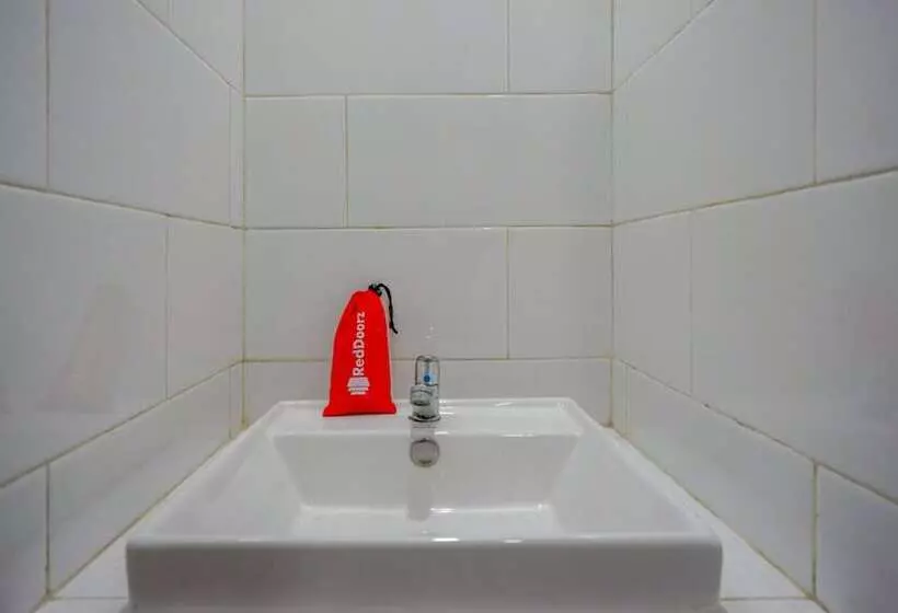 Majatalo Reddoorz Syariah @ Jalan Sultan Agung Tegal