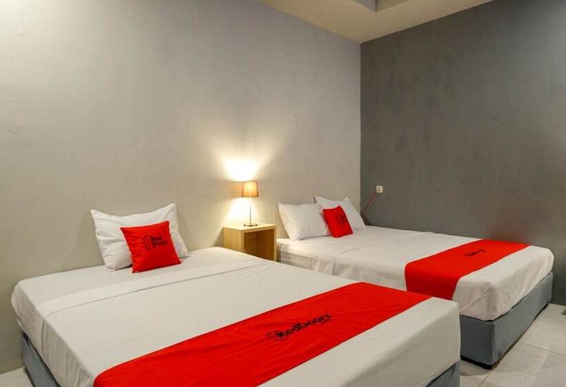 بنسيون Reddoorz Syariah @ Jalan Sultan Agung Tegal