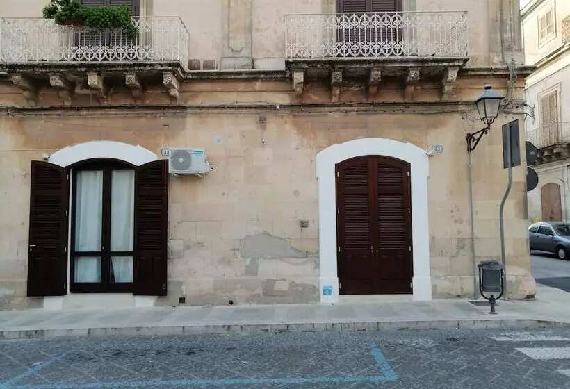 Aamiaismajoitus (B&B) Garibaldi Maison De Charme