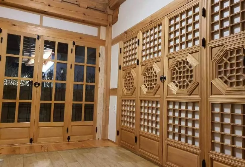 Aamiaismajoitus (B&B) Sieunjae