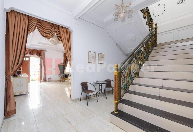 בית מלון כפרי Pondok Cimanggu Syariah Mitra Reddoorz