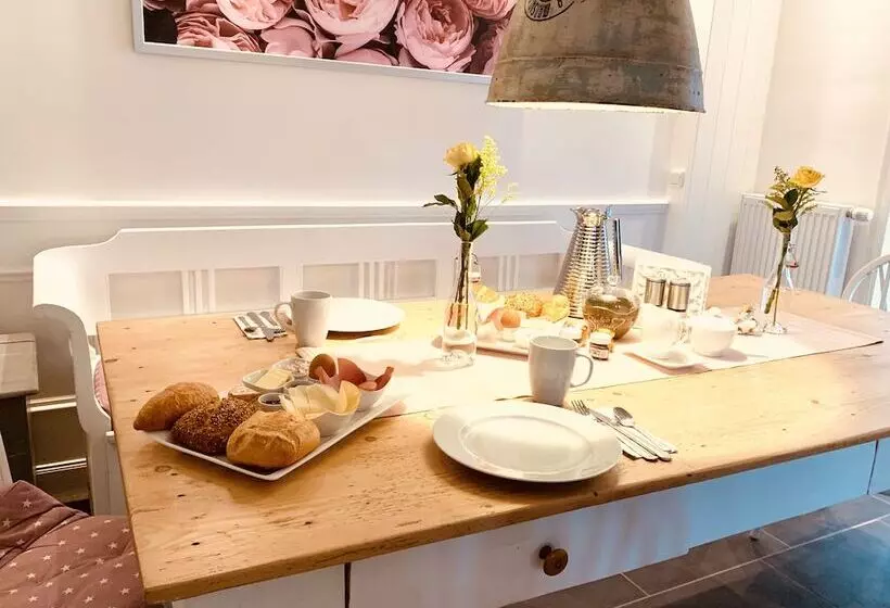 ベッドアンドブレックファースト Rosenhof Lodge