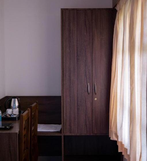 فندق Sharda Residency