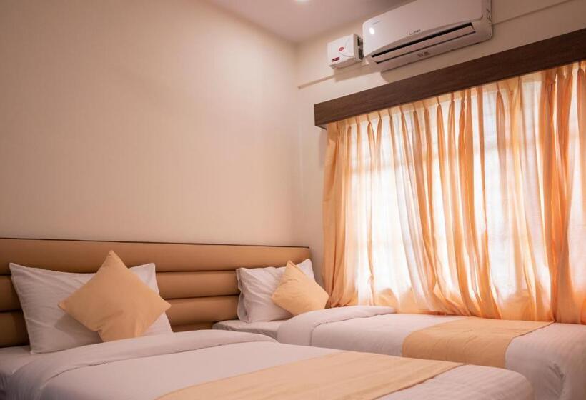 فندق Sharda Residency