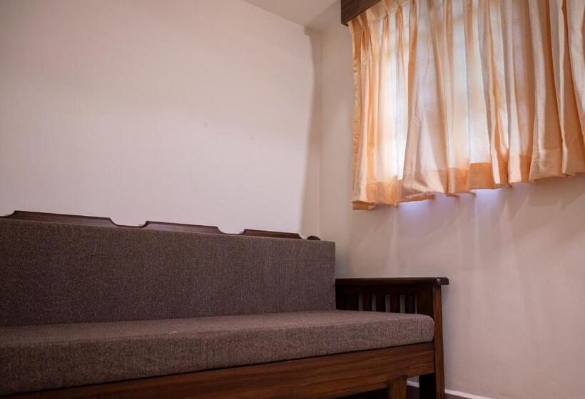 فندق Sharda Residency