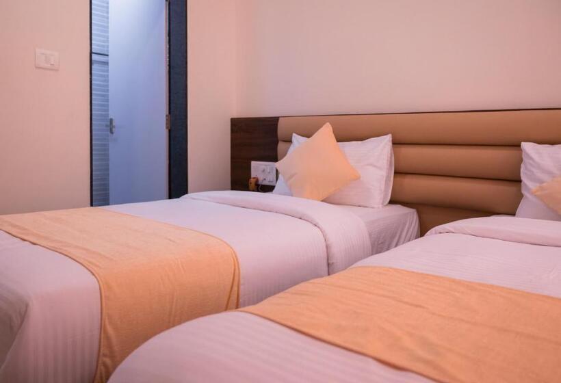 فندق Sharda Residency