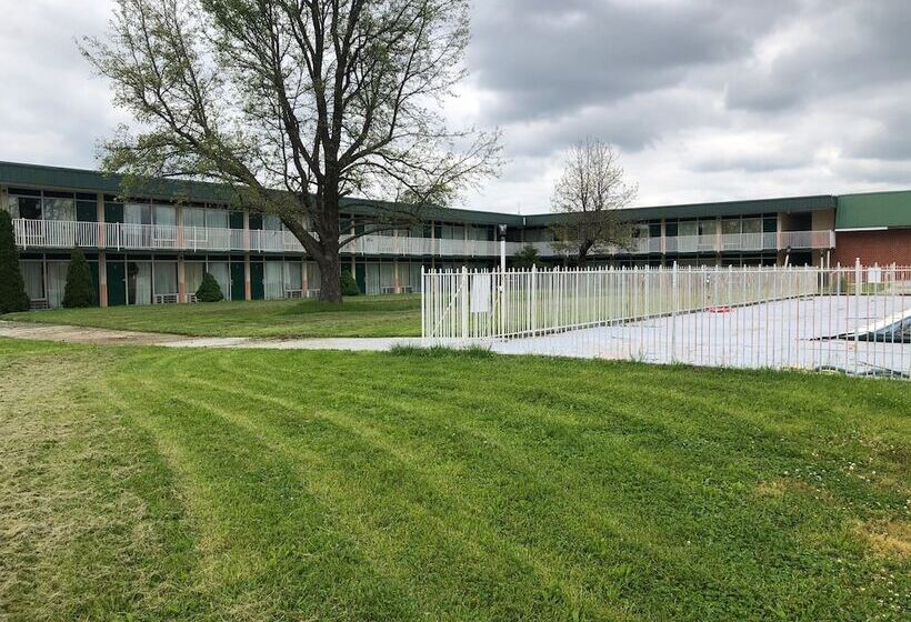 Отель Budget Host Inn