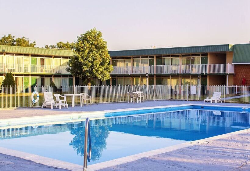 Отель Budget Host Inn