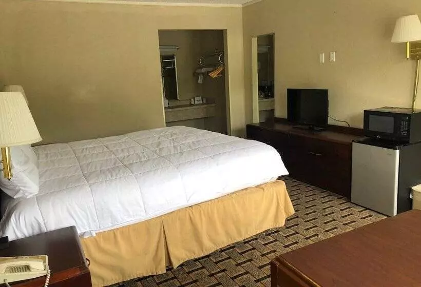 Отель Budget Host Inn