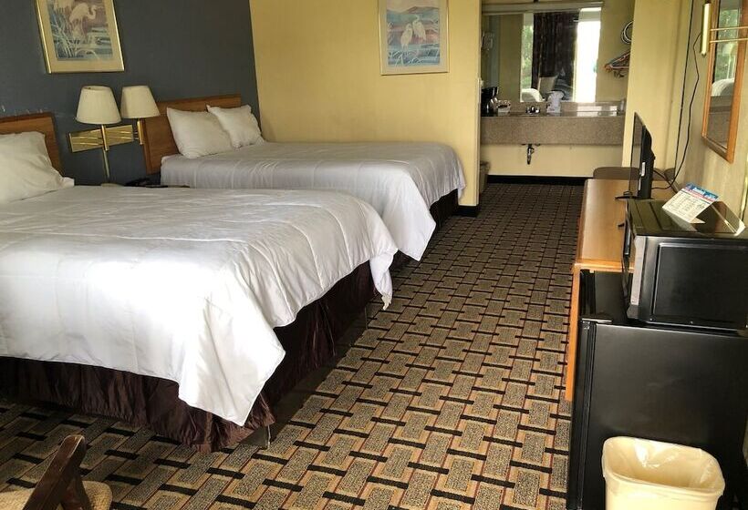 Отель Budget Host Inn