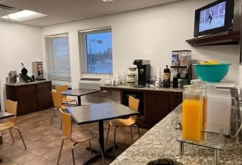 Отель Posh Inn & Suites