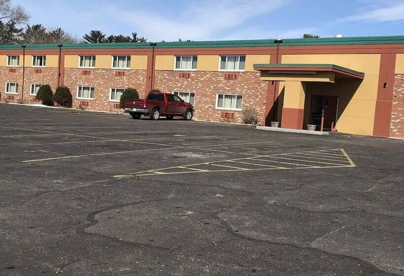 Отель Posh Inn & Suites