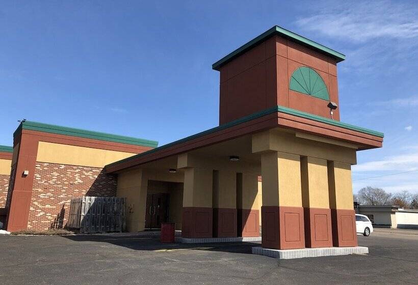 בית מלון כפרי Posh Inn & Suites