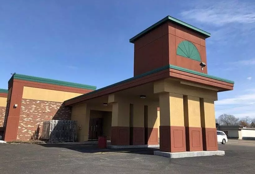 Отель Posh Inn & Suites