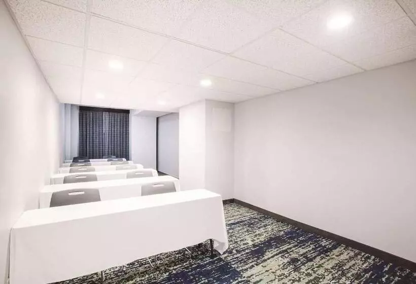 酒店 Holiday Inn Express   Dallas Downtown, An Ihg