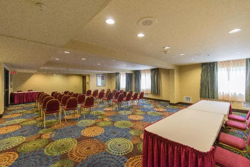 ホテル Holiday Inn Express Portland East   Columbia Gorge, An Ihg