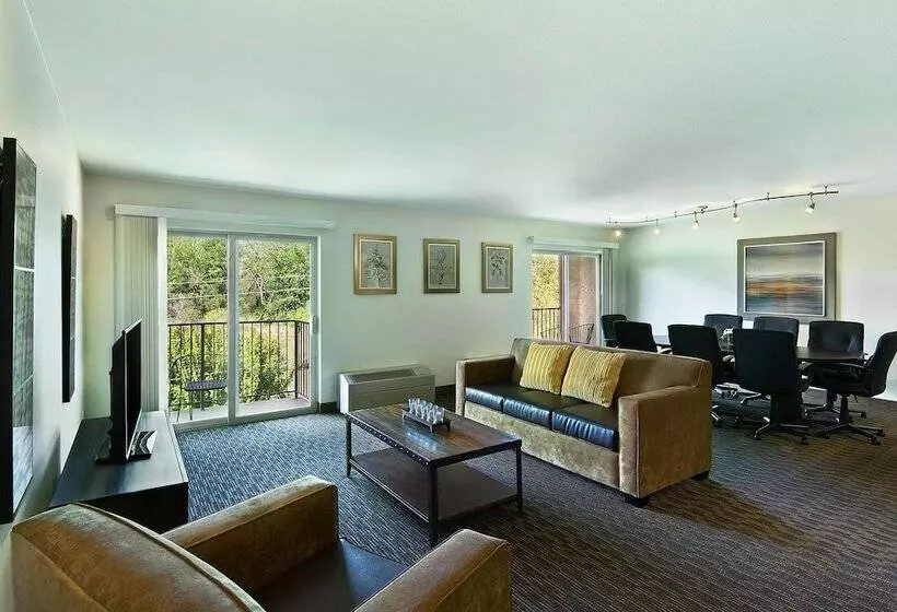 هتل Oxford Suites Yakima