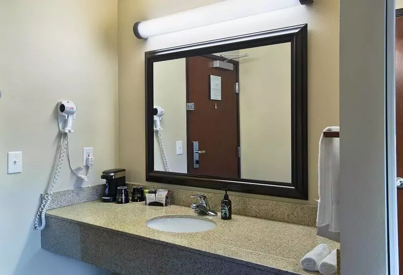 هتل Oxford Suites Yakima