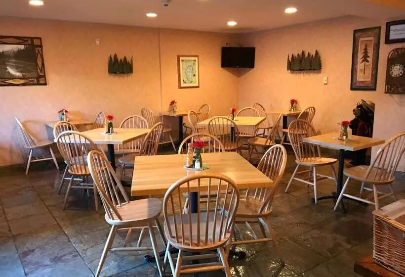 فندق Pepper Tree Inn Tahoe City