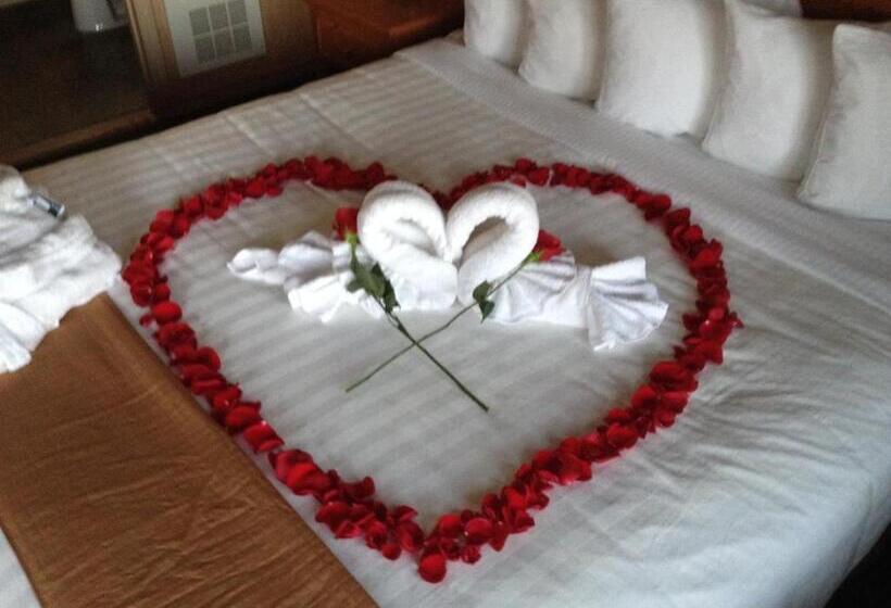 هتل Pepper Tree Inn Tahoe City