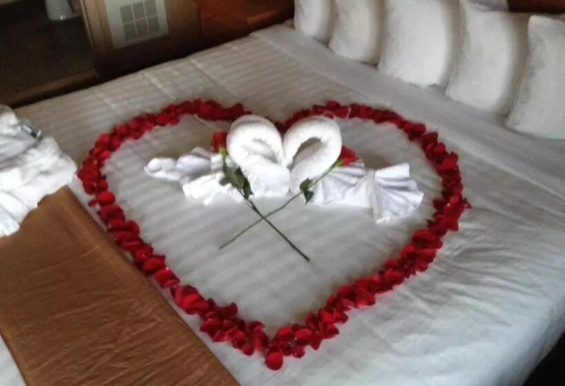 فندق Pepper Tree Inn Tahoe City