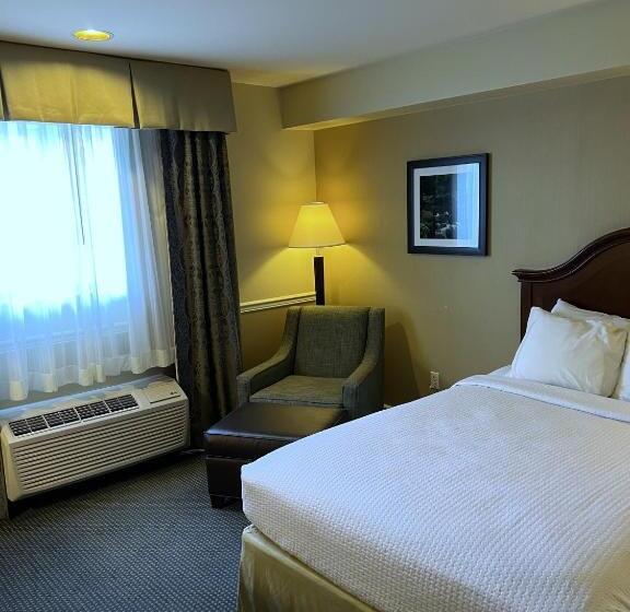 Отель Pine Barn Inn