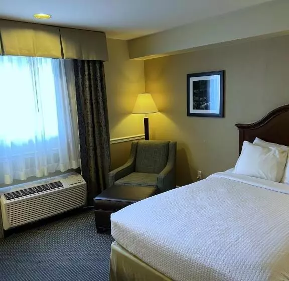 酒店 Pine Barn Inn